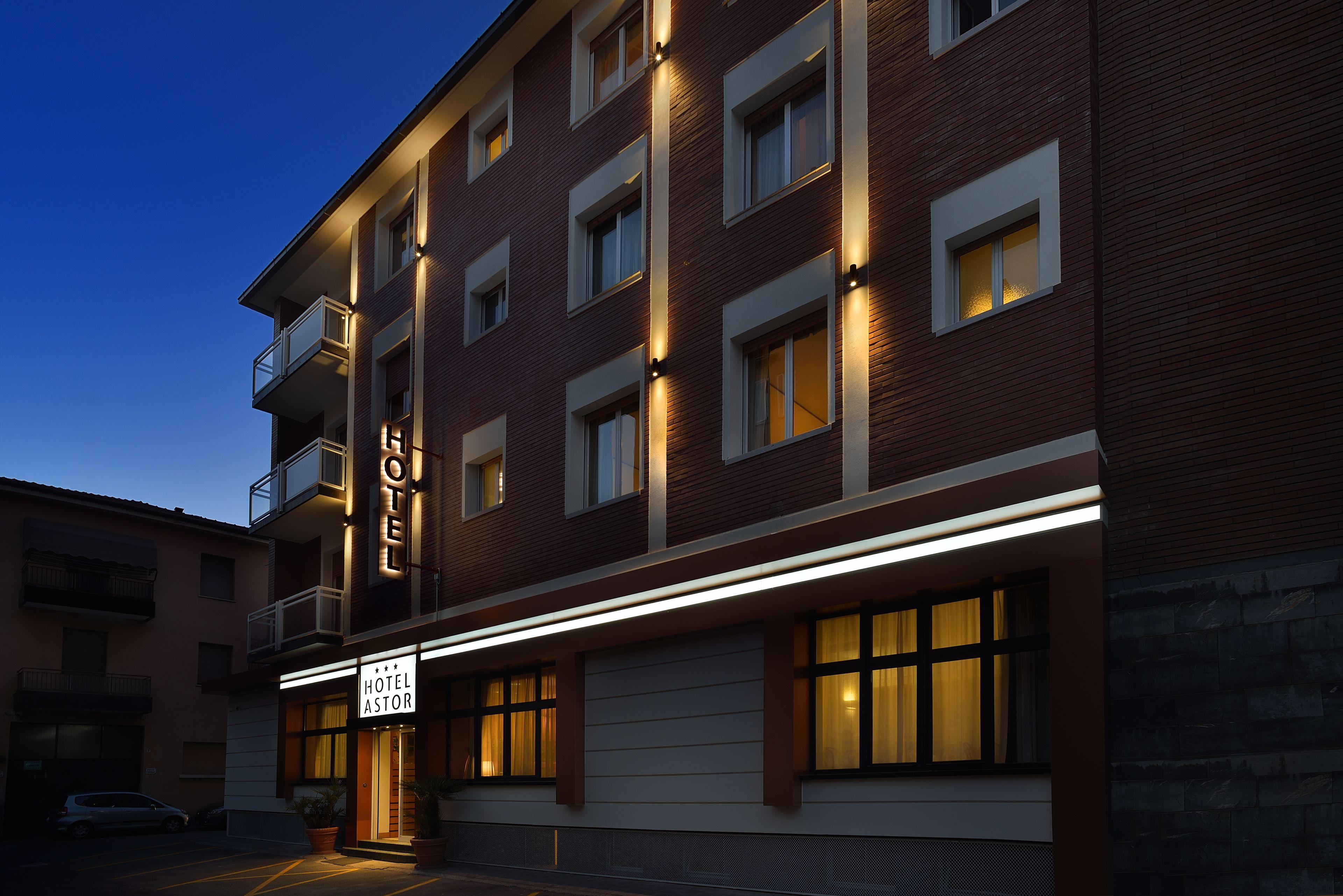 Astor Hotel — Foto 1